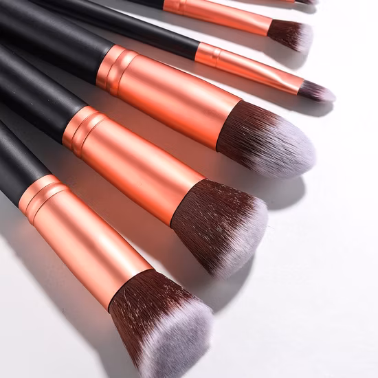 Etichetta privata OEM personalizzata Maquiagem Cosmetici Bellezza Pennelli per trucco di lusso Set Fondotinta in polvere Blush Ombretto Correttore Labbro Occhio Pennello per trucco
