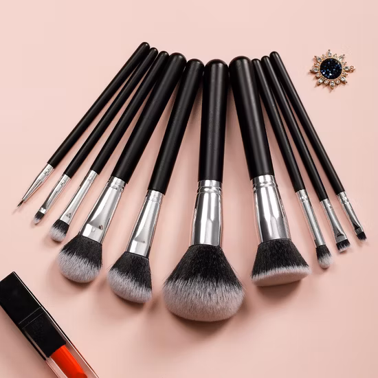 Cosmetici Maquiagem Beauty Tool Pennelli per trucco di lusso Set Fondotinta in polvere Blush Ombretto Correttore Lip Eye Make up Brush